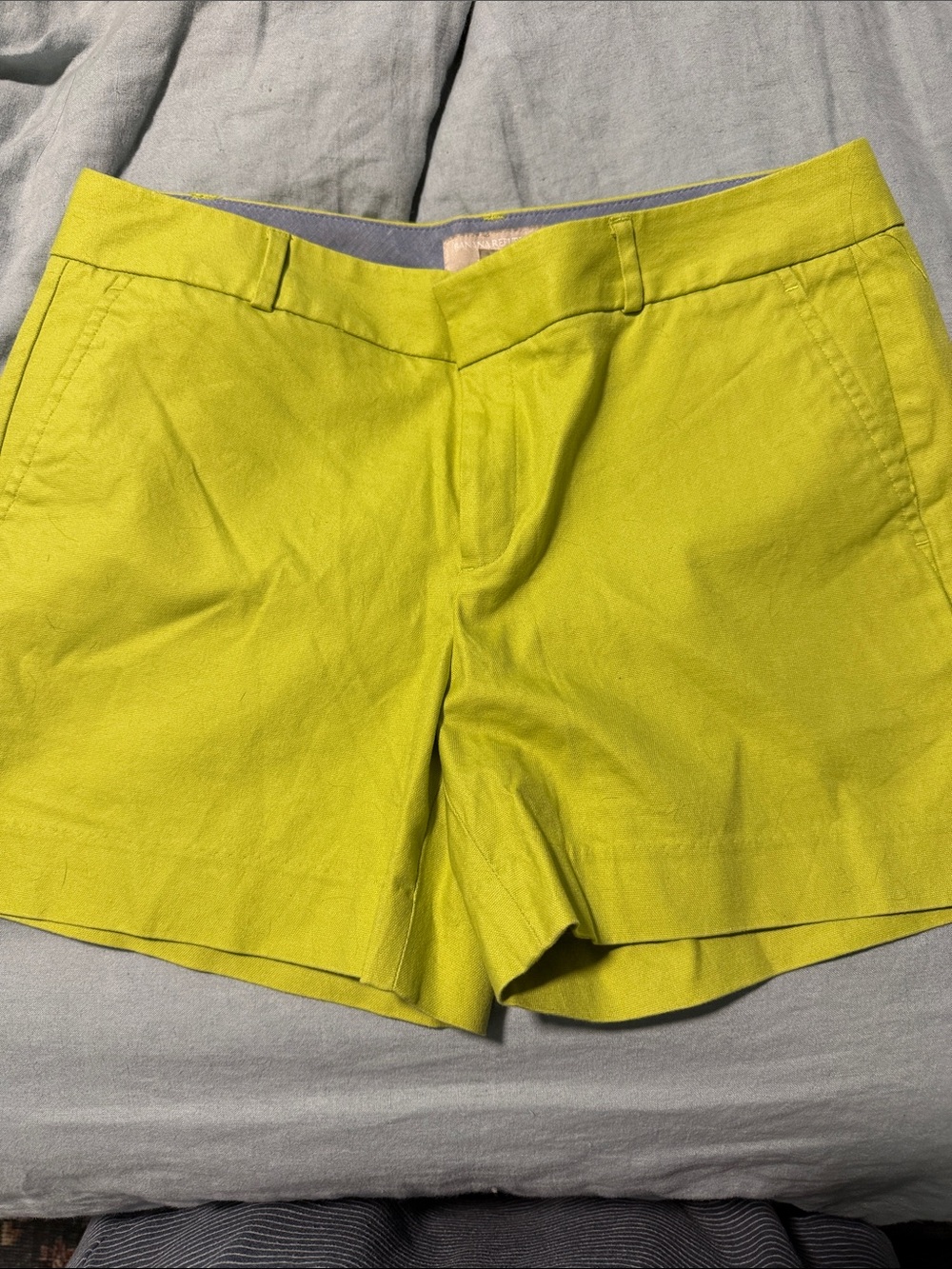 Banana republic Women’s Lime Green Casual Shorts 5 inches NWOT 10